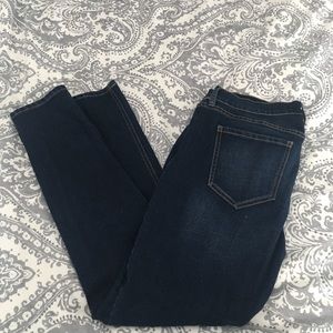 Old Navy size 4 Boyfriend Skinny Jeans